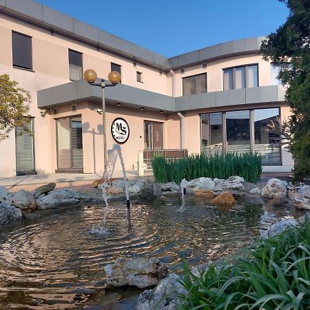 Motel Ms Srpski Itebej Экстерьер фото
