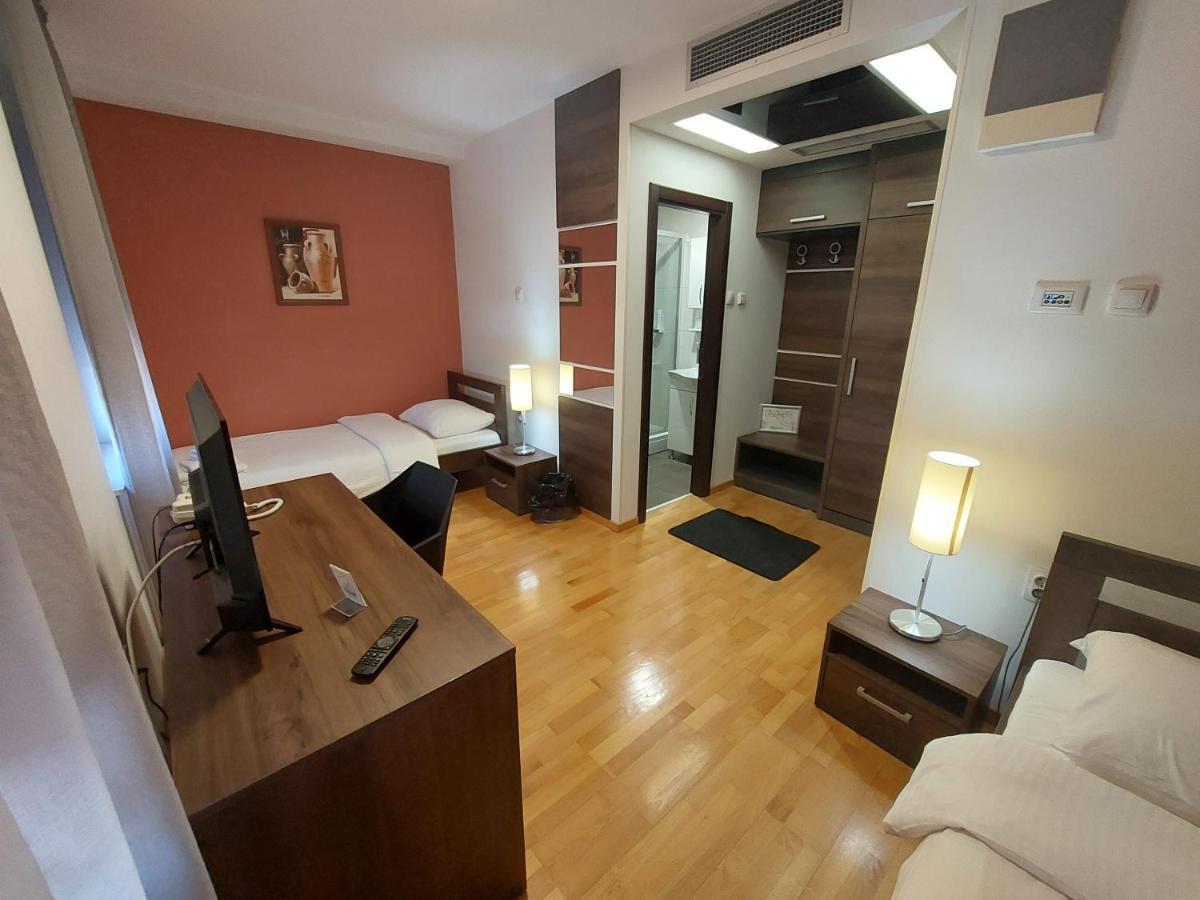 Motel Ms Srpski Itebej Экстерьер фото